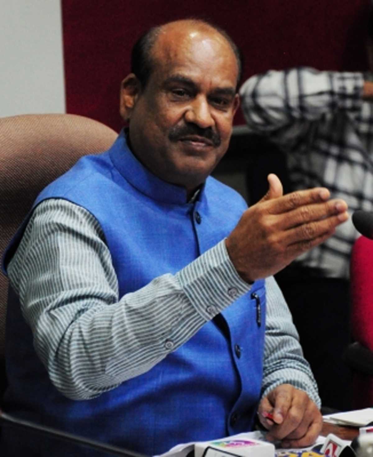 लोक सभा अध्यक्ष ने शिंदे गुट के सांसद राहुल शेवाले को सदन में शिवसेना नेता के रूप में दी मान्यता